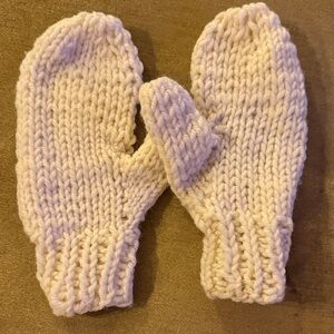 Cozy Kids Cream Knit Mittens - Soft Winter Gloves